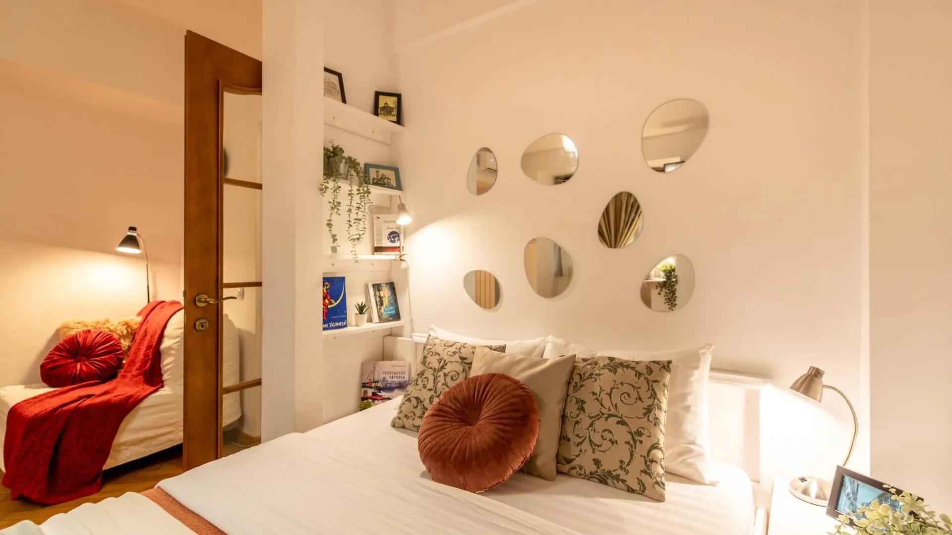 בוקרשט 2Br Apartment At Piata Natiunilor Unite: Perfect For City Center Stays 0*,