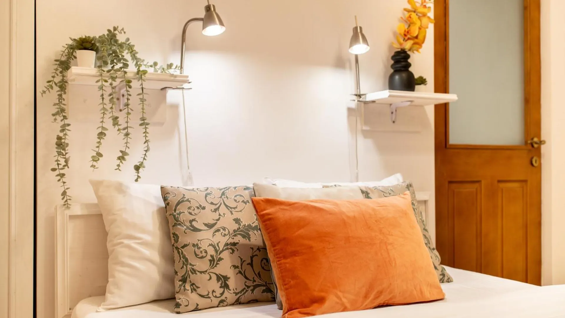 בוקרשט 2Br Apartment At Piata Natiunilor Unite: Perfect For City Center Stays רומניה
