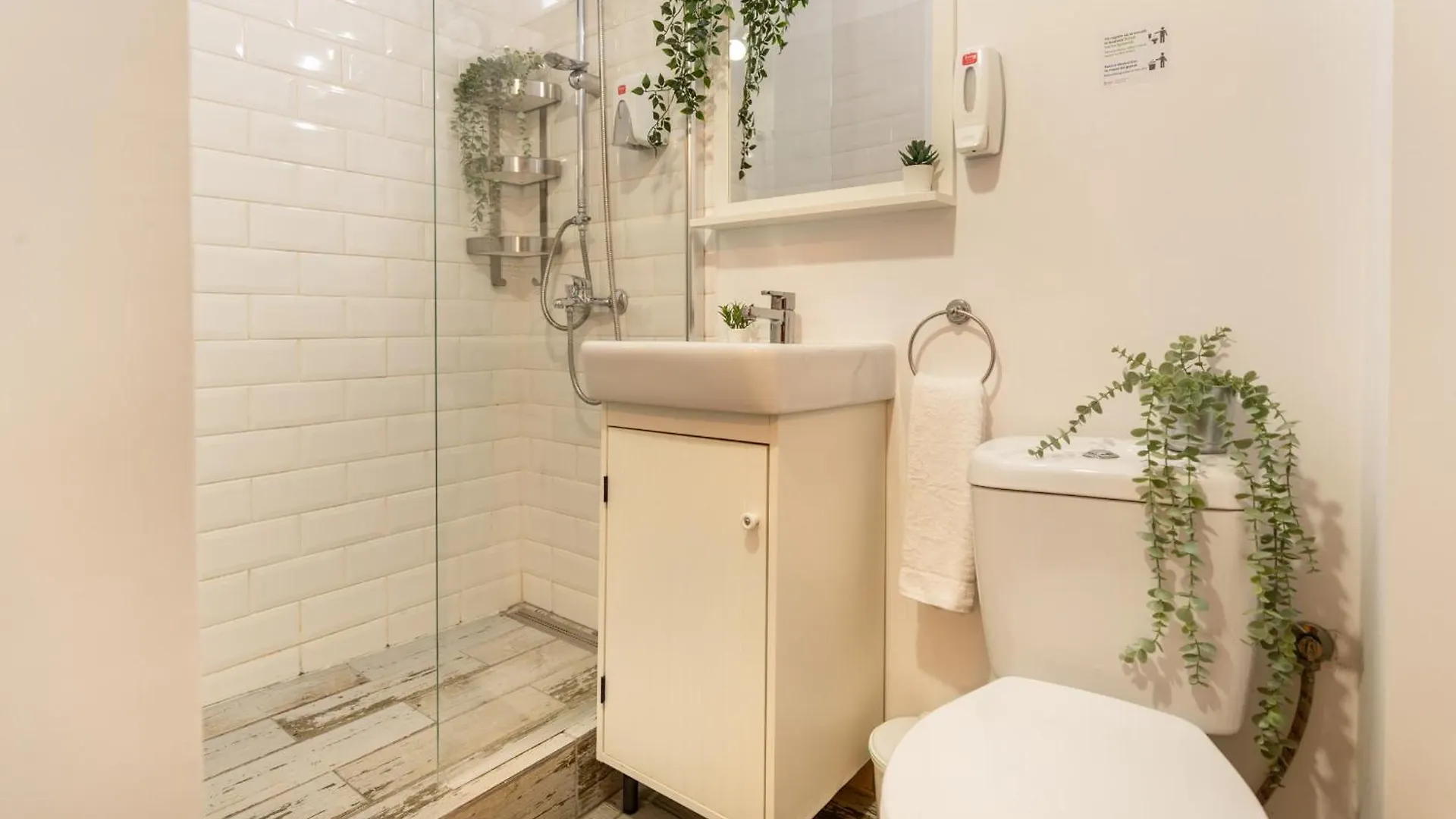 בוקרשט 2Br Apartment At Piata Natiunilor Unite: Perfect For City Center Stays