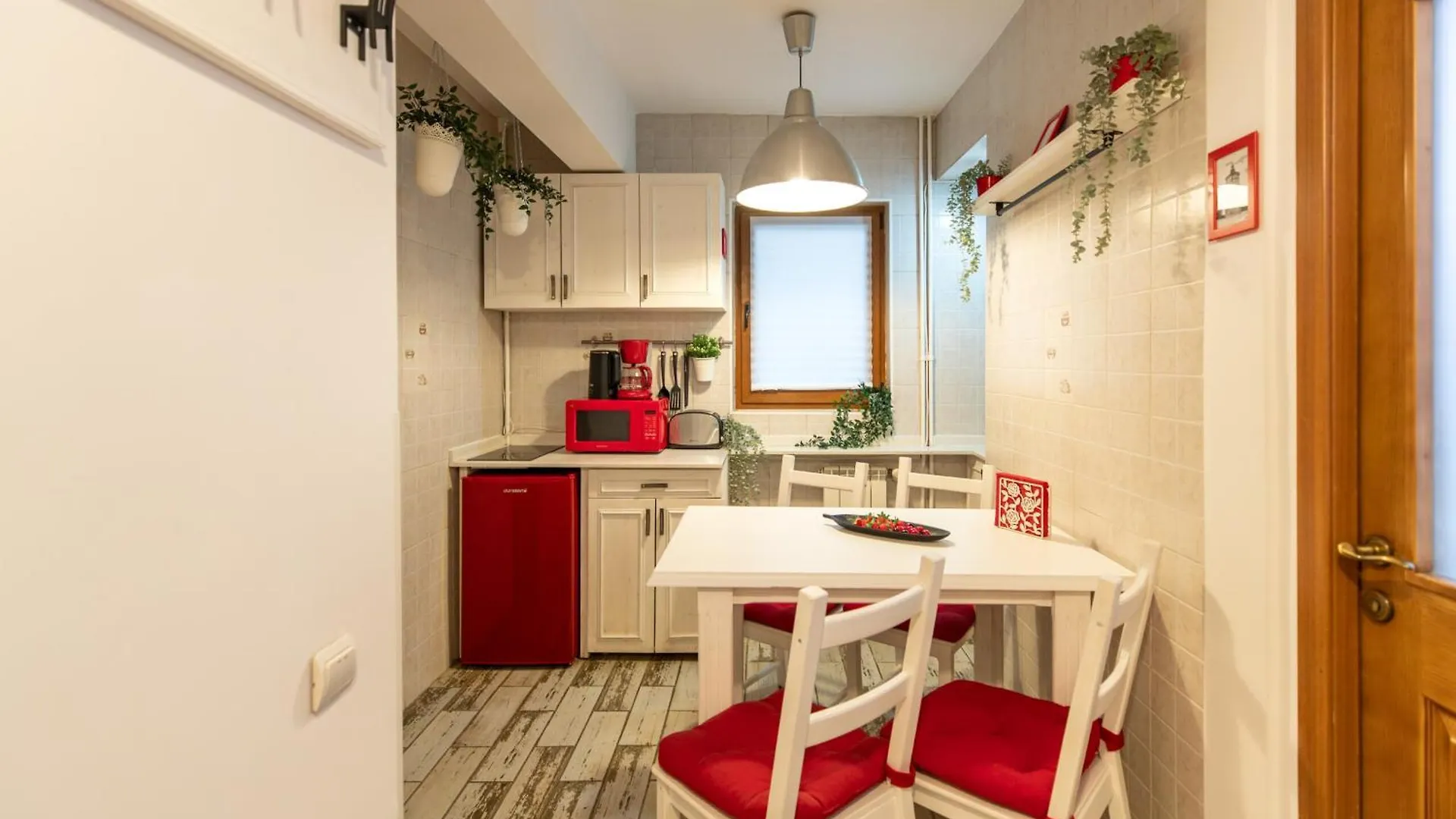 בוקרשט 2Br Apartment At Piata Natiunilor Unite: Perfect For City Center Stays