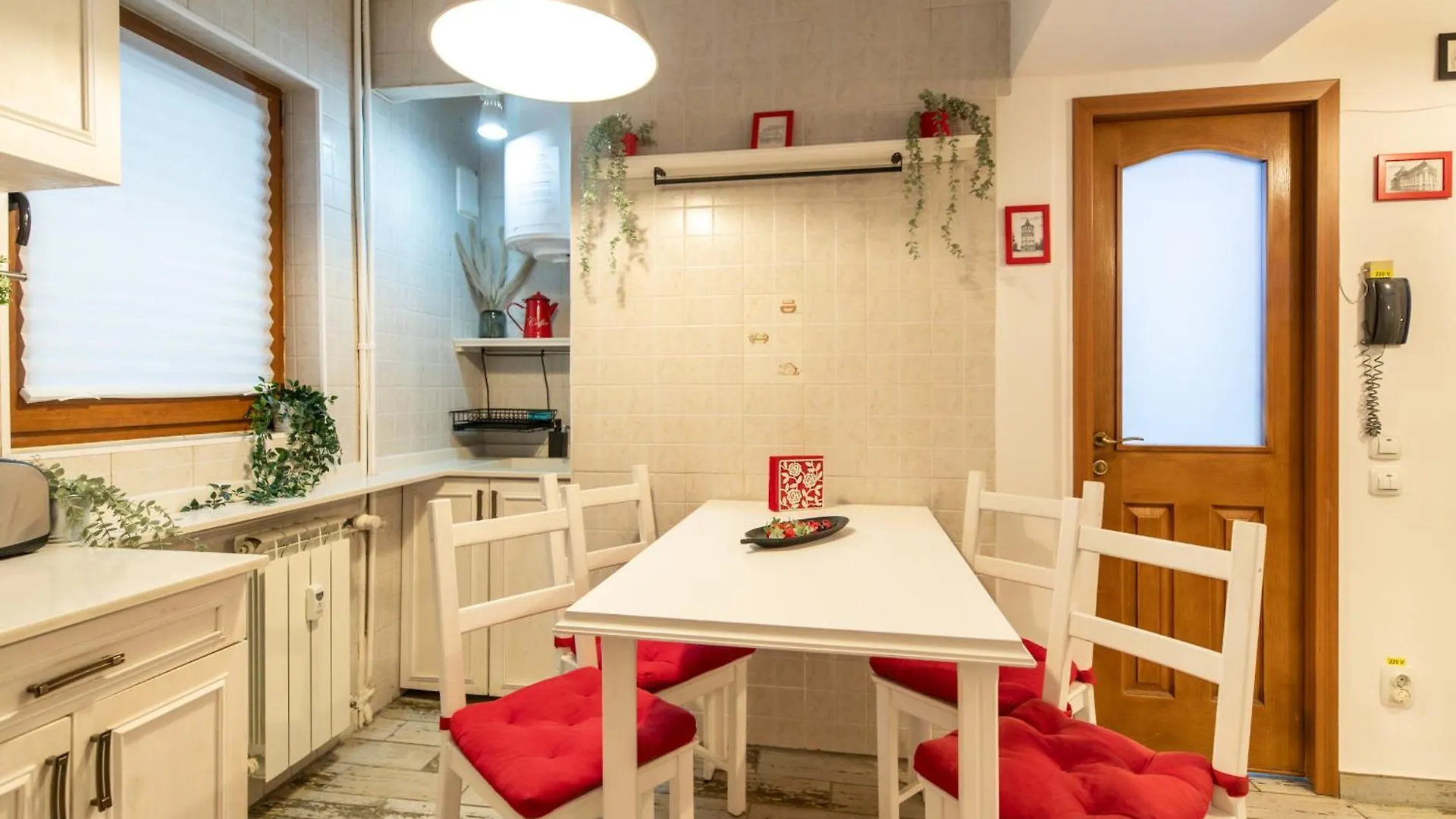 בוקרשט 2Br Apartment At Piata Natiunilor Unite: Perfect For City Center Stays