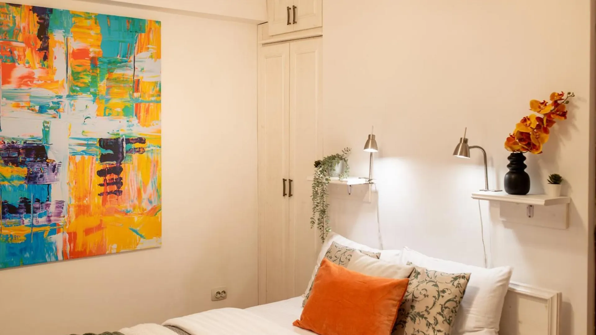 בוקרשט 2Br Apartment At Piata Natiunilor Unite: Perfect For City Center Stays 0*,  רומניה