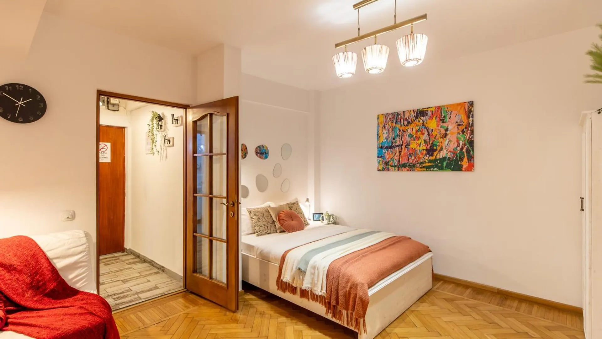 2Br Apartment At Piata Natiunilor Unite: Perfect For City Center Stays بوخارست