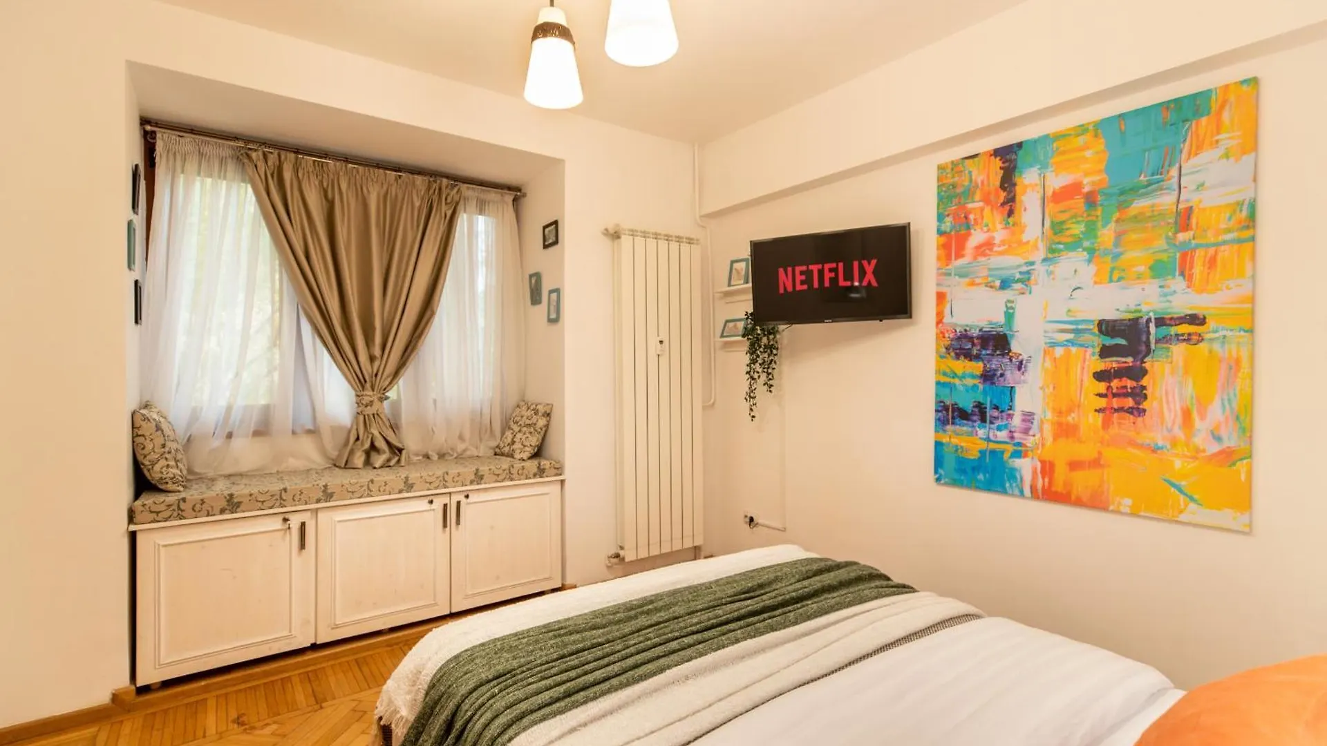2Br Apartment At Piata Natiunilor Unite: Perfect For City Center Stays بوخارست